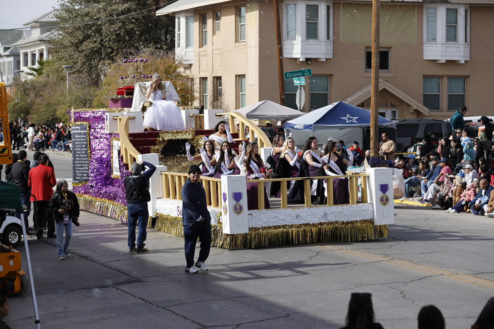 88th Annual Glasheen Valles & Inderman Injury Lawyers Sun Bowl Parade