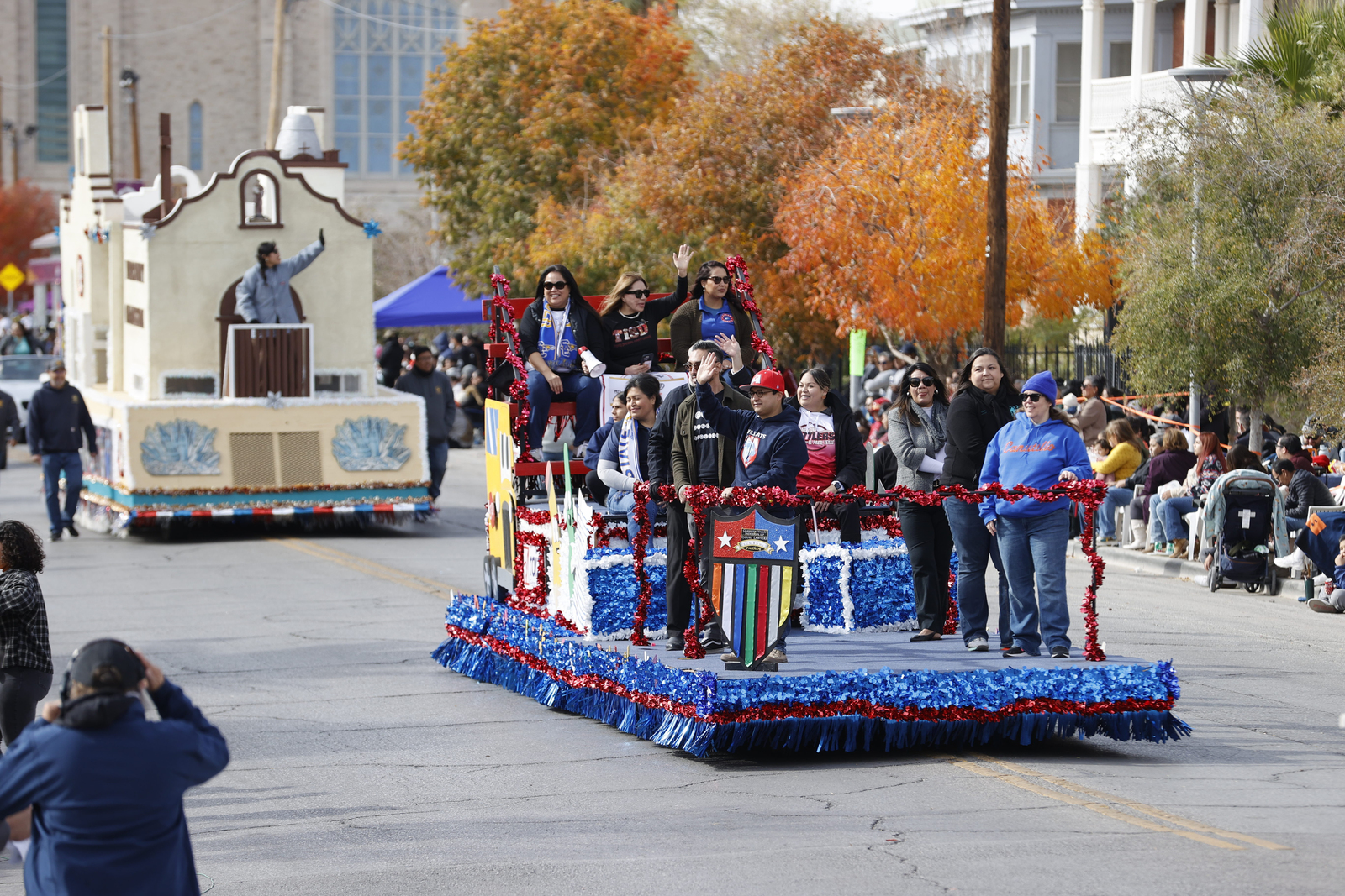 88th Annual Glasheen Valles & Inderman Injury Lawyers Sun Bowl Parade