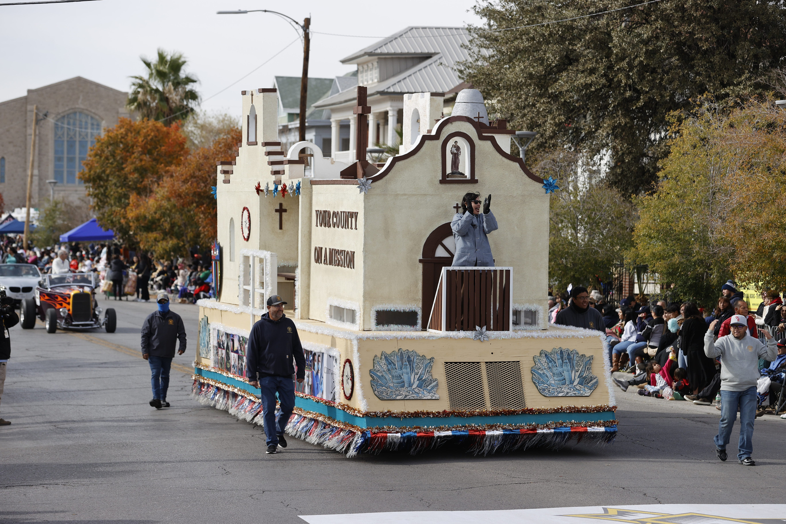 88th Annual Glasheen Valles & Inderman Injury Lawyers Sun Bowl Parade