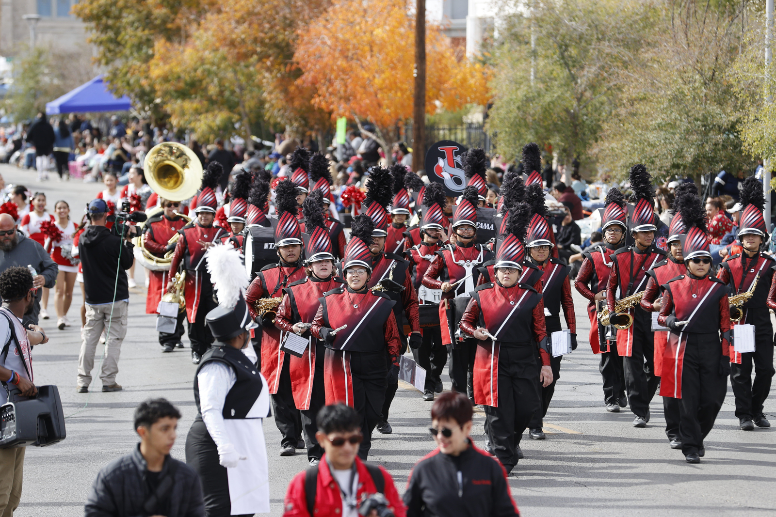 88th Annual Glasheen Valles & Inderman Injury Lawyers Sun Bowl Parade