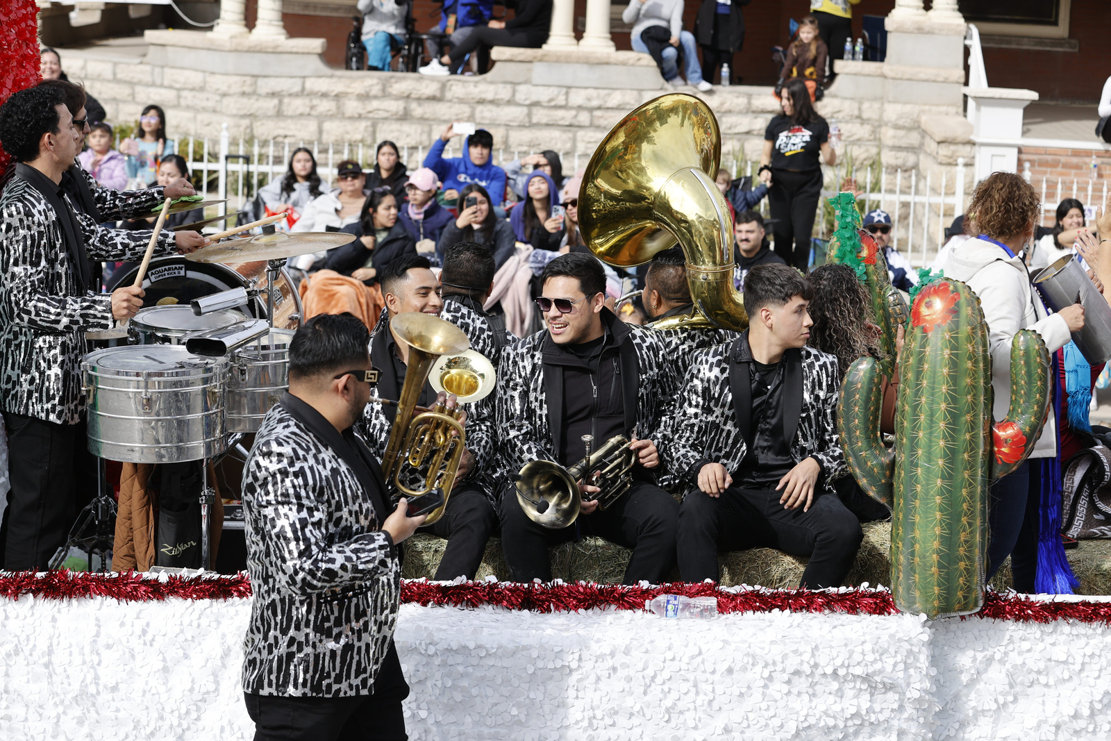 88th Annual Glasheen Valles & Inderman Injury Lawyers Sun Bowl Parade
