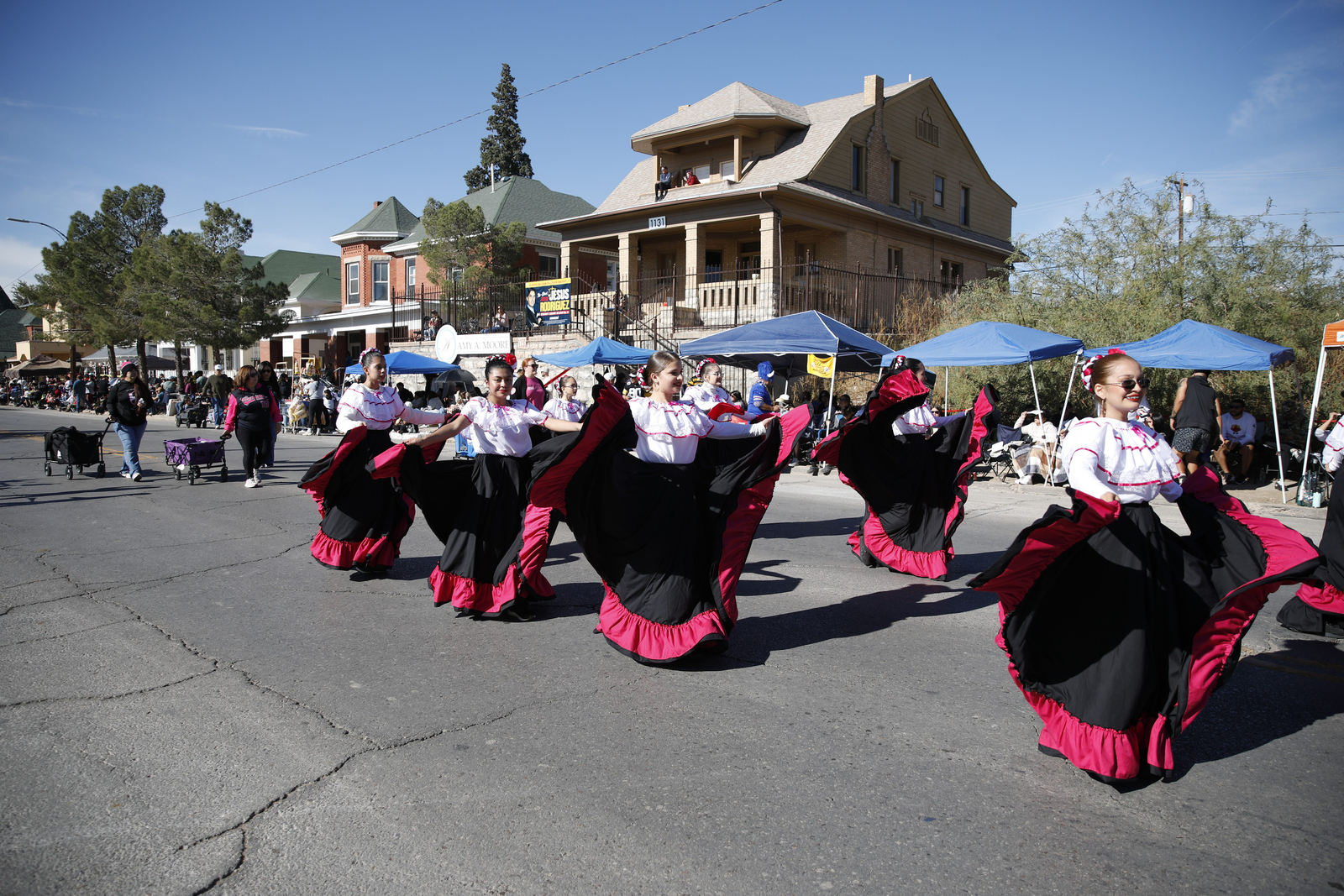 89th Annual Glasheen Valles & Inderman Injury Lawyers Sun Bowl Parade